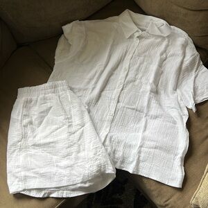 White matching linen set